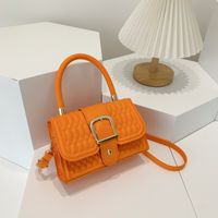 Women's Medium Pu Leather Solid Color Fashion Square Lock Clasp Crossbody Bag main image 1