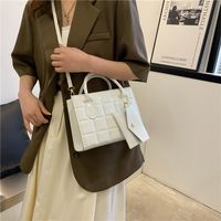 Women's Medium Pu Leather Solid Color Basic Square Zipper Crossbody Bag main image 2