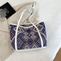 Women's Medium Spring&summer Pu Leather Geometric Ethnic Style Bucket Zipper Bucket Bag sku image 2