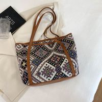 Women's Medium Spring&summer Pu Leather Geometric Ethnic Style Bucket Zipper Bucket Bag sku image 4