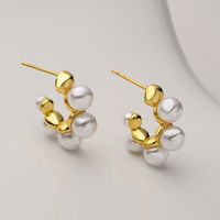 1 Pair Fashion C Shape Gold Plated Copper Artificial Pearls Gold Plated Ear Studs main image 1
