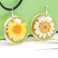 Simple Style Flower Glass Leather Rope Women's Pendant Necklace 1 Piece main image 4