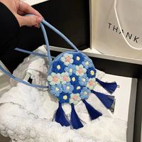 Women's Medium Cotton And Linen Flower Cute Tassel Round Magnetic Buckle Crossbody Bag sku image 3