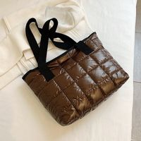 Women's Large Nylon Solid Color Fashion Square Zipper Tote Bag main image 5