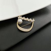 Fashion Letter Copper Plating Inlay Artificial Diamond Pearl Women's Brooches main image 1