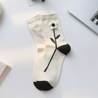 Frau Japanischer Stil Blume Baumwolle Stickerei Crew Socken sku image 2