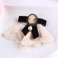 Retro Bow Knot Cloth Pearl Lace Women's Brooches main image 2