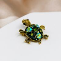 Fashion Tortoise Alloy Plating Artificial Gemstones Women's Brooches main image 5
