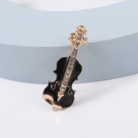 Fashion Guitar Alloy Inlay Rhinestones Women's Brooches 1 Piece main image 6