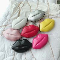 Women's Small Pu Leather Lips Fashion Profiled Zipper Chain Bag main image 1