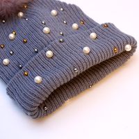 Women's Simple Style Solid Color Pearl Crimping Wool Cap main image 3