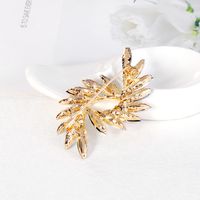 Fashion Flower Alloy Inlay Rhinestones Unisex Brooches 1 Piece main image 5