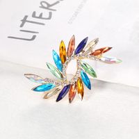 Fashion Flower Alloy Inlay Rhinestones Unisex Brooches 1 Piece main image 3