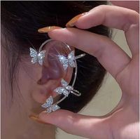 Joyería Al Por Mayor Moda Mariposa Aleación Diamantes De Imitación Artificiales Embutido Pinzas Para Las Orejas sku image 1