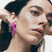 Fashion Flower Plastic Beaded Women's Ear Studs 1 Pair main image 1