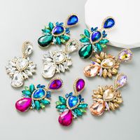 Fashion Geometric Alloy Gold Plated Rhinestones Women's Earrings 1 Pair main image 2