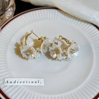 Glam Flower Copper Gold Plated Rhinestones Ear Studs 1 Pair main image 6