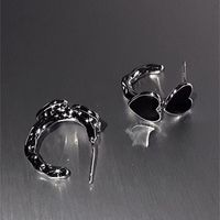 Fashion Heart Shape Alloy Women's Hoop Earrings 1 Pair main image 3