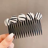 Retro Geometric Stripe Arylic Pom Poms Hair Combs sku image 10