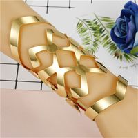 Fashion Solid Color Alloy Hollow Out Women's Bangle 1 Piece main image 1