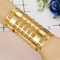 Fashion Solid Color Alloy Hollow Out Women's Bangle 1 Piece main image 4