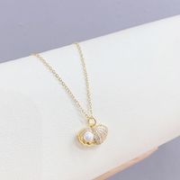 Elegant Shell Copper Gold Plated Artificial Pearls Necklace main image 2
