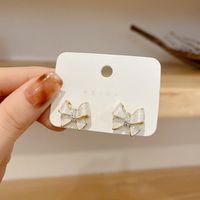 1 Pair Retro Heart Shape Flower Alloy Plating Artificial Pearls Rhinestones Women's Drop Earrings sku image 3