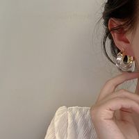 1 Pair Retro U Shape Resin Metal Plating Gold Plated Women's Hoop Earrings main image 5