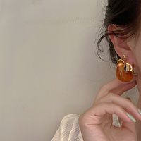 1 Pair Retro U Shape Resin Metal Plating Gold Plated Women's Hoop Earrings main image 2