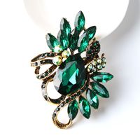 Korean Style Flower Alloy Plating Artificial Crystal Women's Brooches main image 5