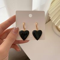 1 Pair Retro Heart Shape Alloy Women's Earrings sku image 2