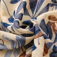 Women's Fashion Flower Polyester Bunchy Yarn Printing Winter Scarves main image 2