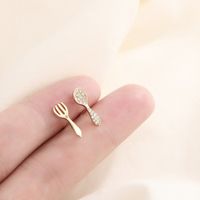 Fashion Fork Copper Inlay Zircon Ear Studs 1 Pair main image 2