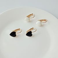 1 Pair Simple Style Heart Shape Alloy Enamel Women's Earrings main image 5