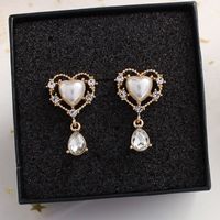 1 Pair Simple Style Heart Shape Alloy Inlay Artificial Pearls Zircon Women's Drop Earrings main image 5
