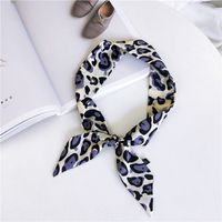 Women's Sweet Leopard Polyester Printing Silk Scarves sku image 4