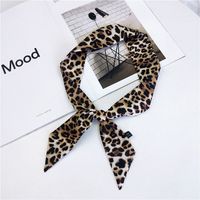 Women's Sweet Leopard Polyester Printing Silk Scarves sku image 2