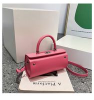 Women's Medium All Seasons Pu Leather Solid Color Fashion Square Lock Clasp Handbag sku image 5