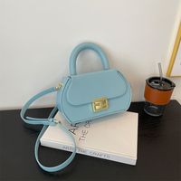 Women's Medium All Seasons Pu Leather Solid Color Classic Style Square Lock Clasp Handbag sku image 3