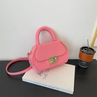 Women's Medium All Seasons Pu Leather Solid Color Classic Style Square Lock Clasp Handbag sku image 6