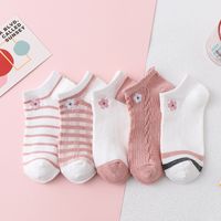 Femmes Mode Fleur Nylon Coton Émoroïderie Cheville Chaussettes Une Paire main image 3