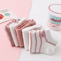 Femmes Mode Fleur Nylon Coton Émoroïderie Cheville Chaussettes Une Paire main image 4