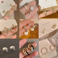 1 Pair Simple Style Flower Alloy Inlay Artificial Diamond Women's Ear Studs main image 3