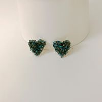 1 Pair Retro Heart Shape Alloy Natural Stone Plating Artificial Gemstones Valentine's Day Women's Ear Studs main image 1