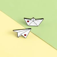 Fashion Heart Shape Paper Airplane Ship Alloy Enamel Plating Unisex Brooches main image 3