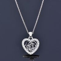 Fashion Heart Shape Rose Alloy Plating Inlay Rhinestones Pendant Necklace 1 Piece main image 4