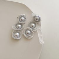 1 Pair Fashion Flower Cloth Pearl Women's Drop Earrings main image 3