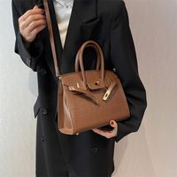 Women's All Seasons Pu Leather Solid Color Fashion Square Lock Clasp Handbag sku image 1