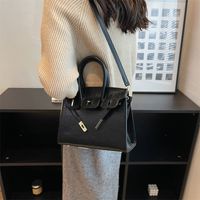 Women's All Seasons Pu Leather Solid Color Fashion Square Lock Clasp Handbag sku image 5