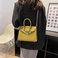 Women's All Seasons Pu Leather Solid Color Fashion Square Lock Clasp Handbag sku image 3